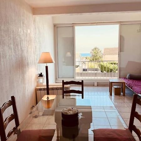 Triplex T4 83M2 Vue Mer Avec Le Patio Et L'Arrivee Autonome Bandol Exterior photo